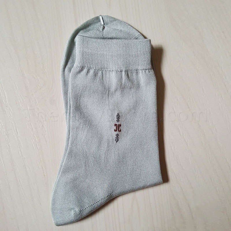 Genuine Silk Ankle Socks for Men - Light Gray