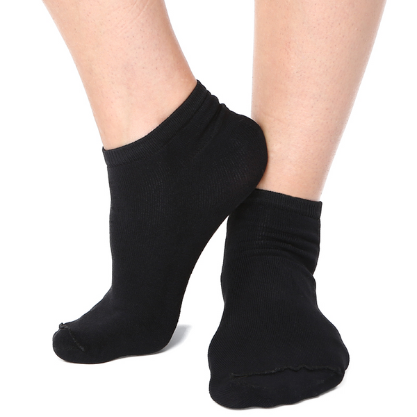 Far Infrared Circulation Ankle Socks in Black